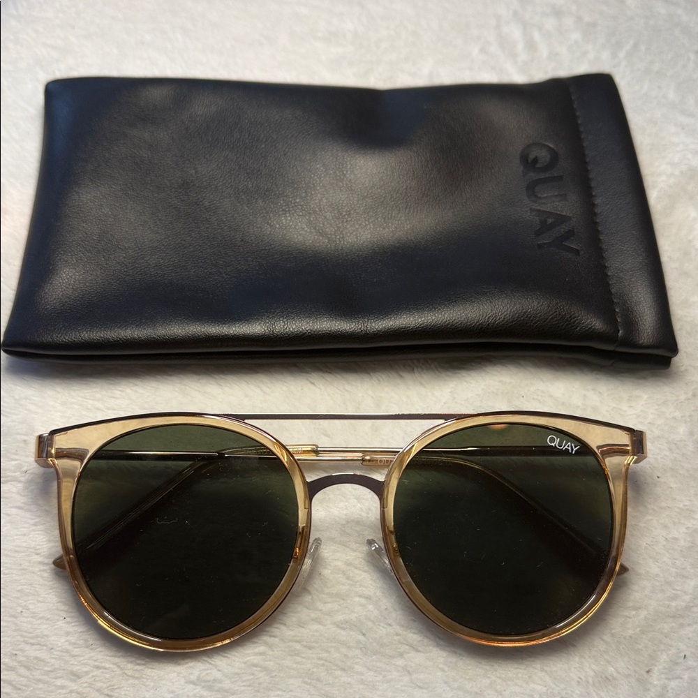 QUAY KANDY GRAM Beige/Gold Frame Green Round Lens Sunglasses